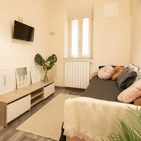 Mirella S Cozy In Center Town Lucca