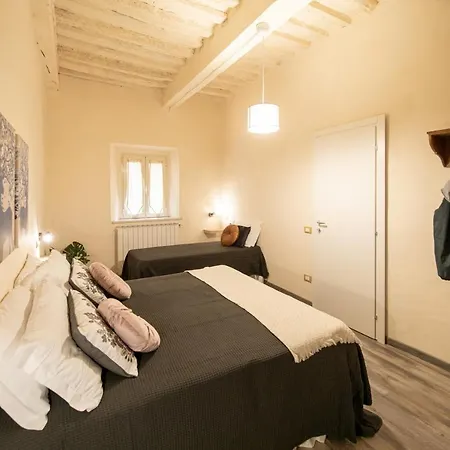 Mirella S Cozy In Center Town Apartment