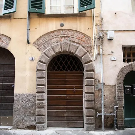 Mirella S Cozy In Center Town Apartment Lucca