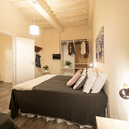 Mirella S Cozy In Center Town Apartment *