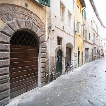Mirella S Cozy In Center Town *